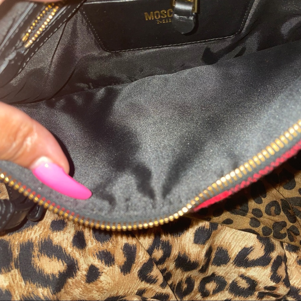 Authentic Moschino Logo Wristlet - Picture 8 of 9